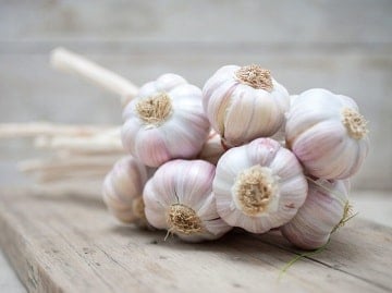 Garlic Cloves baby sore throat home remedy