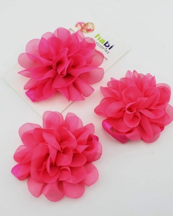 Smart floral toe blooms for infant little girls, cute and stylish for birthdays or festive occasions
