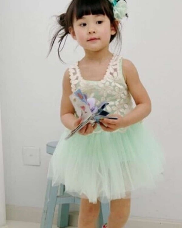 Light green summer party dress for girls, cute festive outfit
