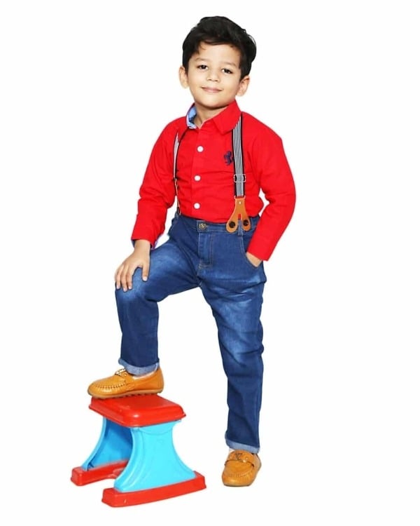 Red shirt and blue jeans toddler boys casual party outfit, cute style