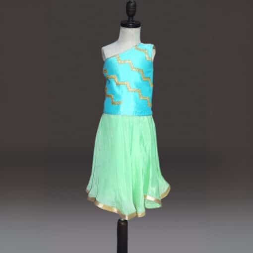 24-year-old-one-shoulder-crop-top-with-long-skirt