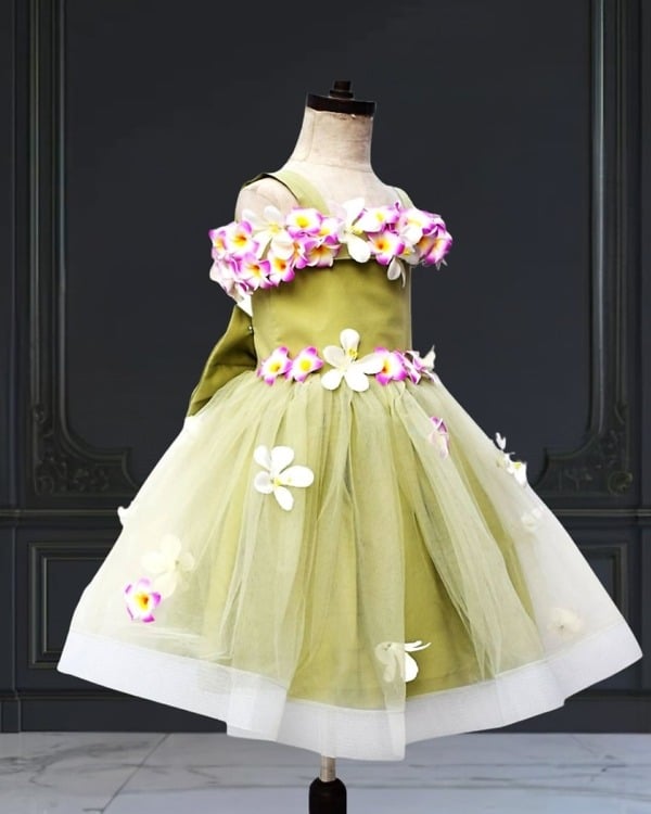 Baby girl party wear frock pink stylish design comfortable birthday outfit gift