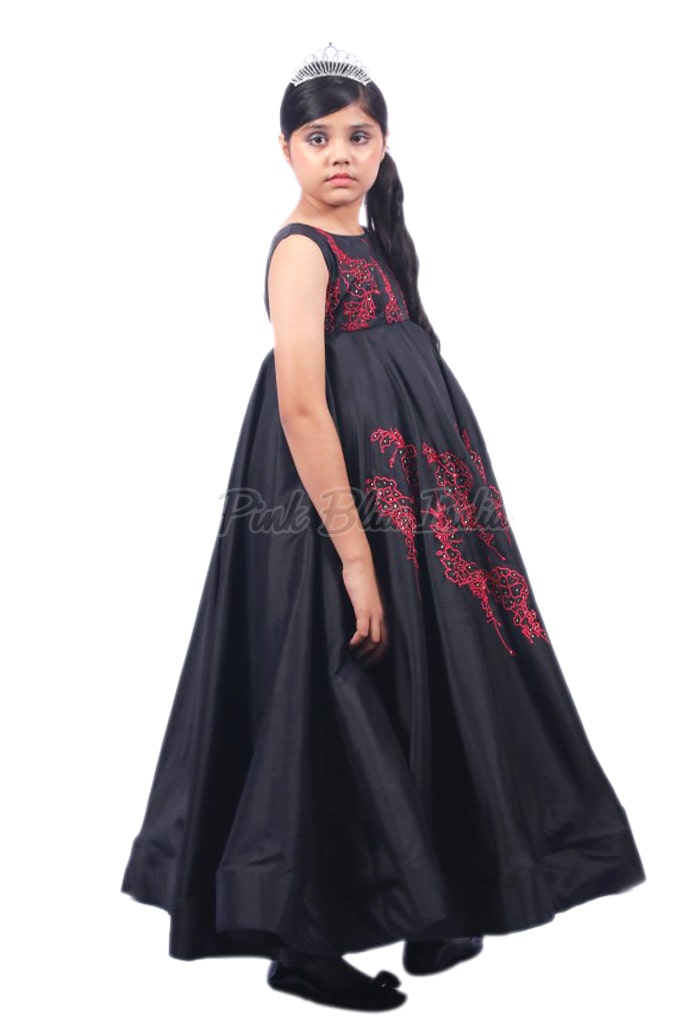 Georgette Embroidered Black Party wear designer Gown at Rs 2199 in Surat