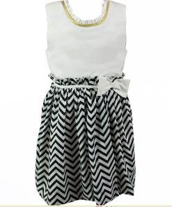 White Top and zigzag Print Skirt Two Piece Clothing Outfit Set