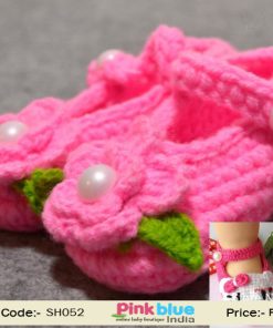 Pink Crochet Baby Slip-ons for Toddler Girls With White Pearls