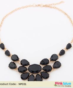 Uptown Vintage Necklace for Parties with Beautifully Arranged Black Stones