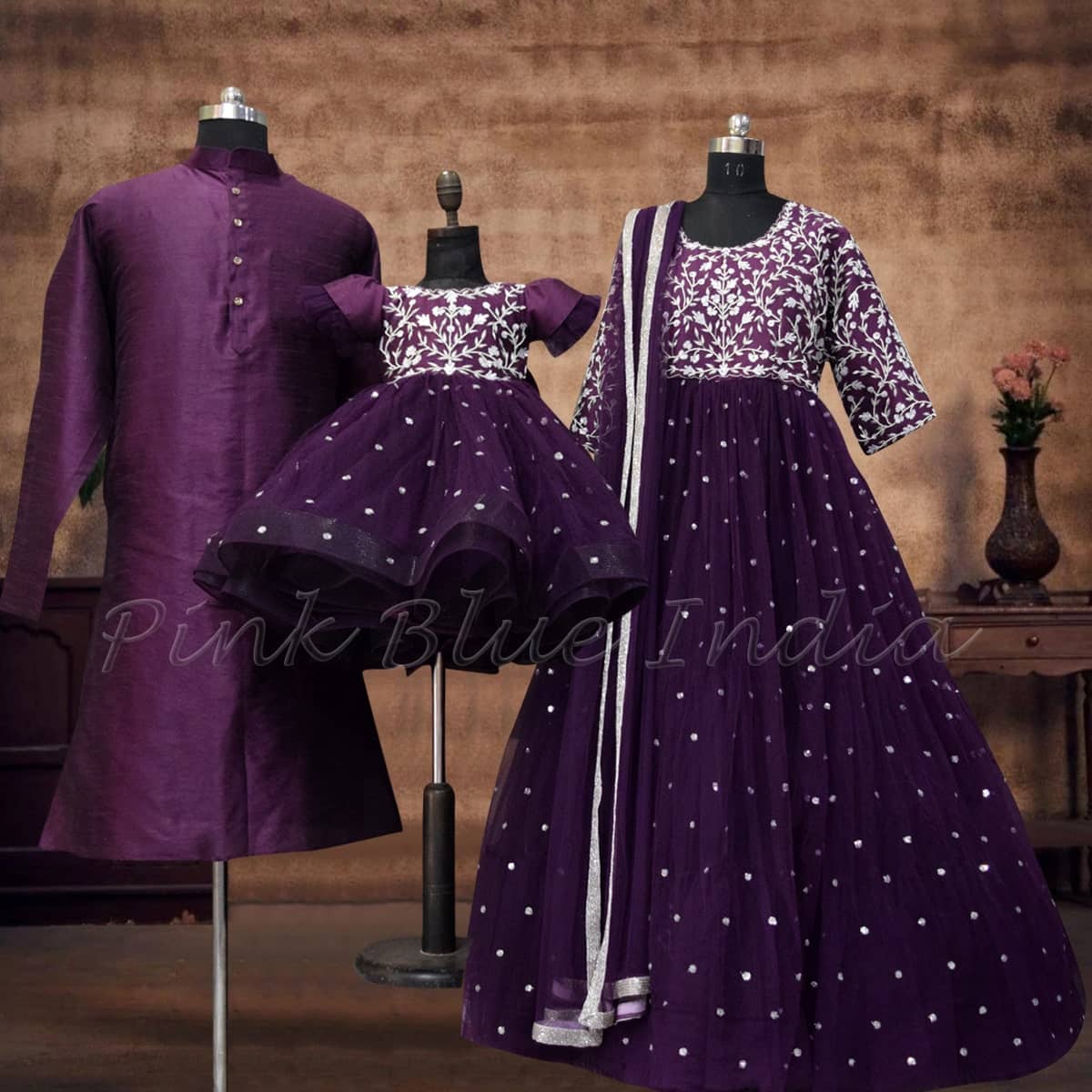 Ethnic-family-matching-set-for-indian-wedding